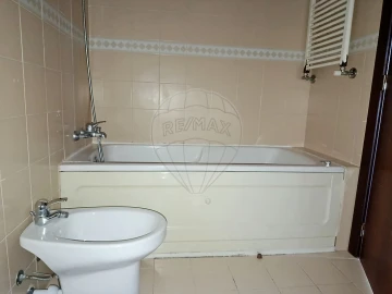 Apartamento T2 para Venda em Santa Marinha e São Pedro da Afurada
