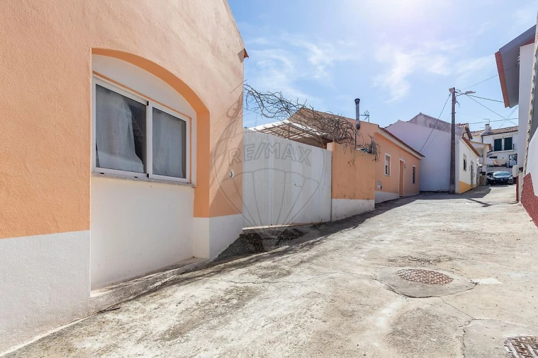 Moradia T3 para Venda em A dos Cunhados e Maceira Foto 2