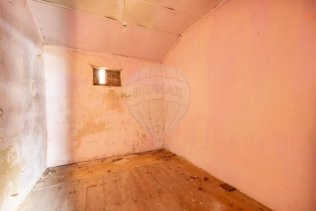 Moradia T2 para Venda em Bombarral e Vale Covo Foto 4