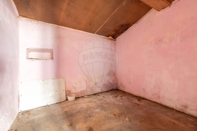 Moradia T2 para Venda em Bombarral e Vale Covo Foto 9