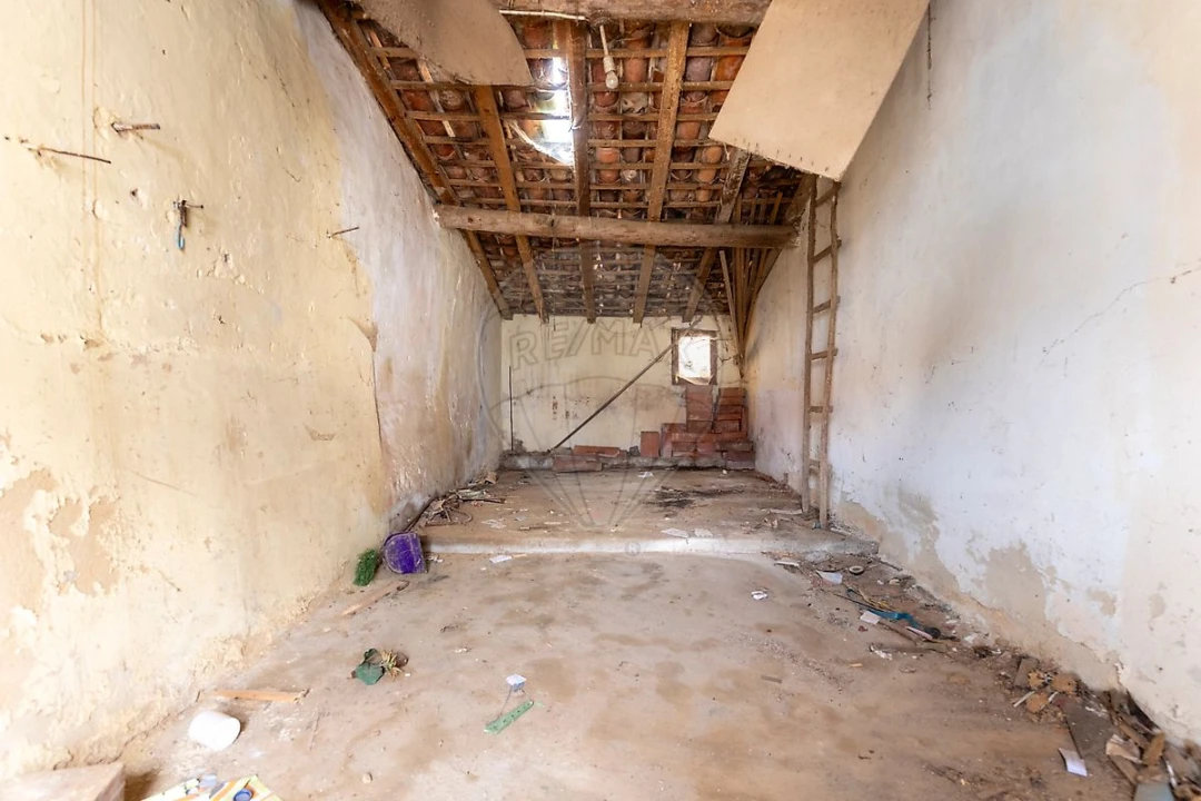 Moradia T2 para Venda em Bombarral e Vale Covo Foto 7