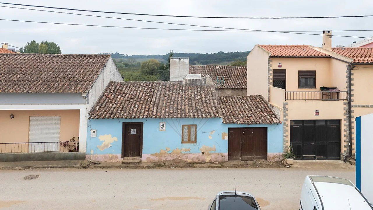 Moradia T2 para Venda em Bombarral e Vale Covo Foto 1