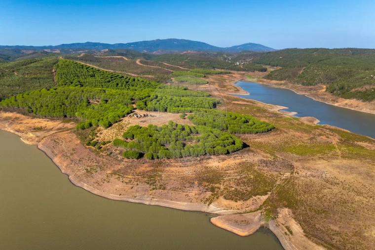 Quinta T0 para Venda em Bensafrim e Barão de São João Foto 10