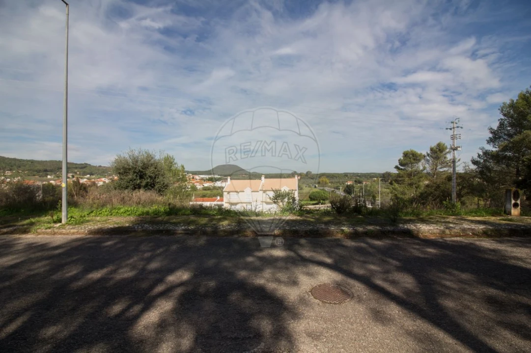 Terreno para Venda em Ota Foto 1