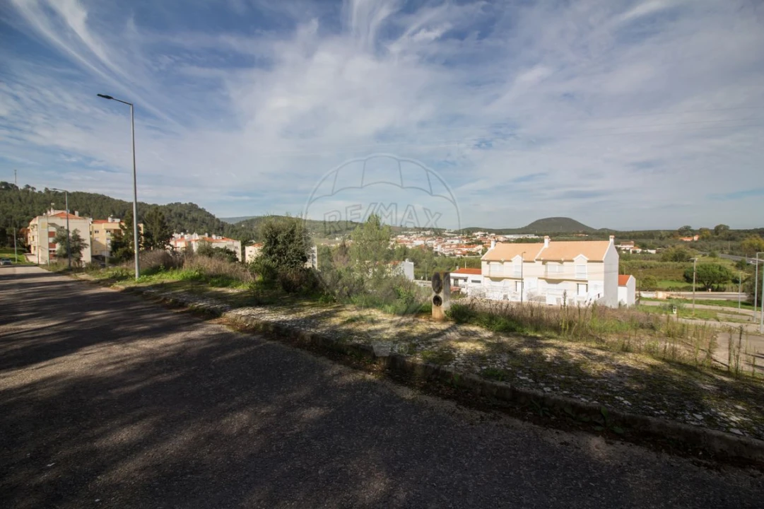 Terreno para Venda em Ota Foto 3