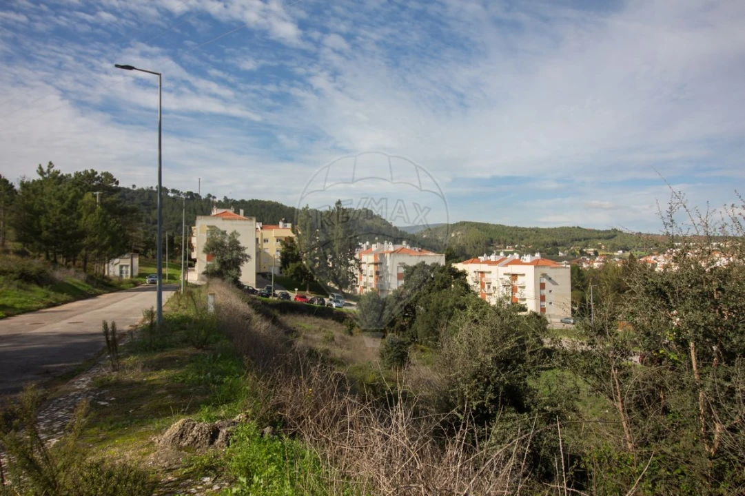 Terreno para Venda em Ota Foto 2