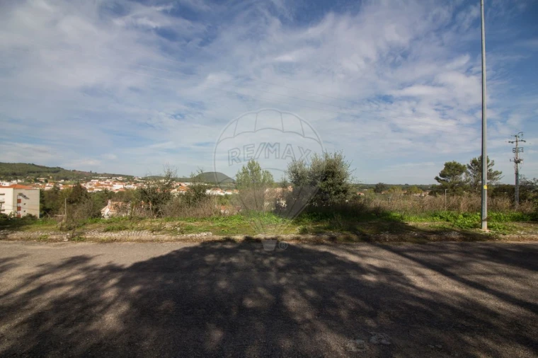 Terreno para Venda em Ota Foto 25