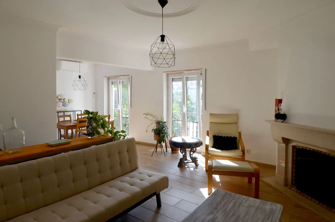 Apartamento T3 para Arrendamento em Venteira Foto 1