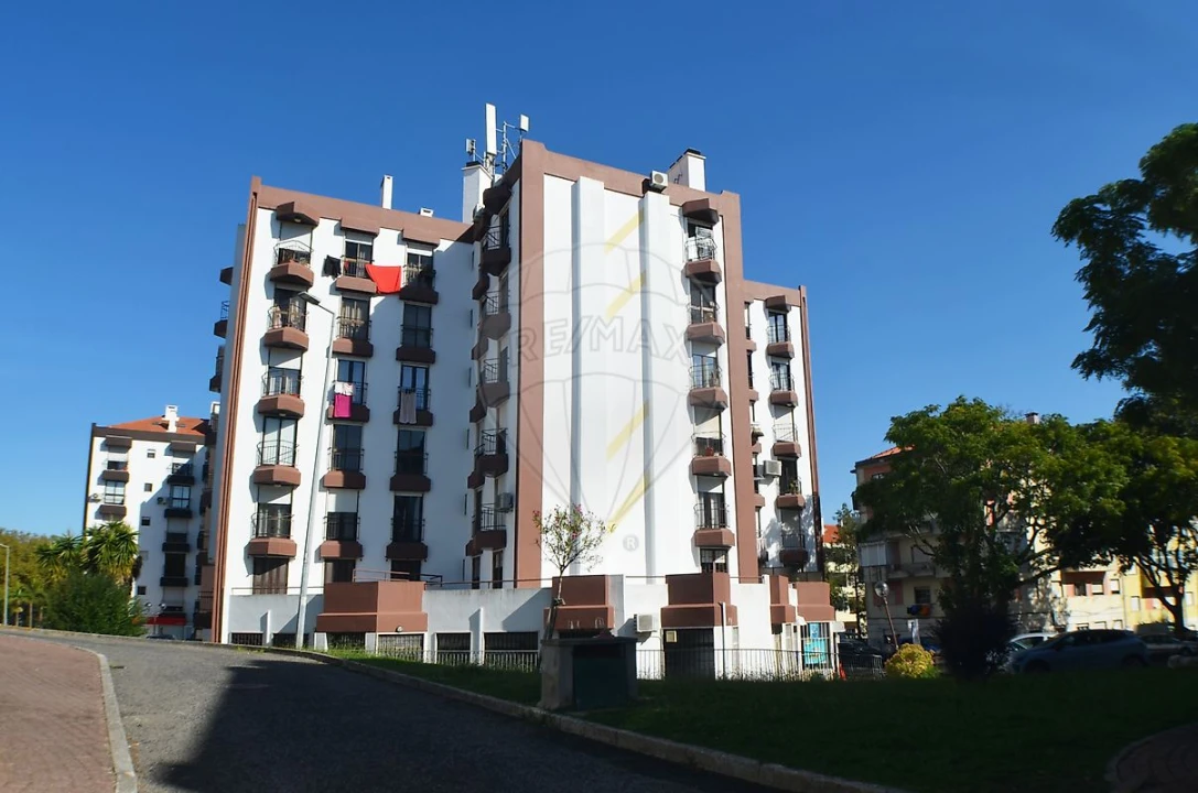 Apartamento T3 para Arrendamento em Venteira Foto 15