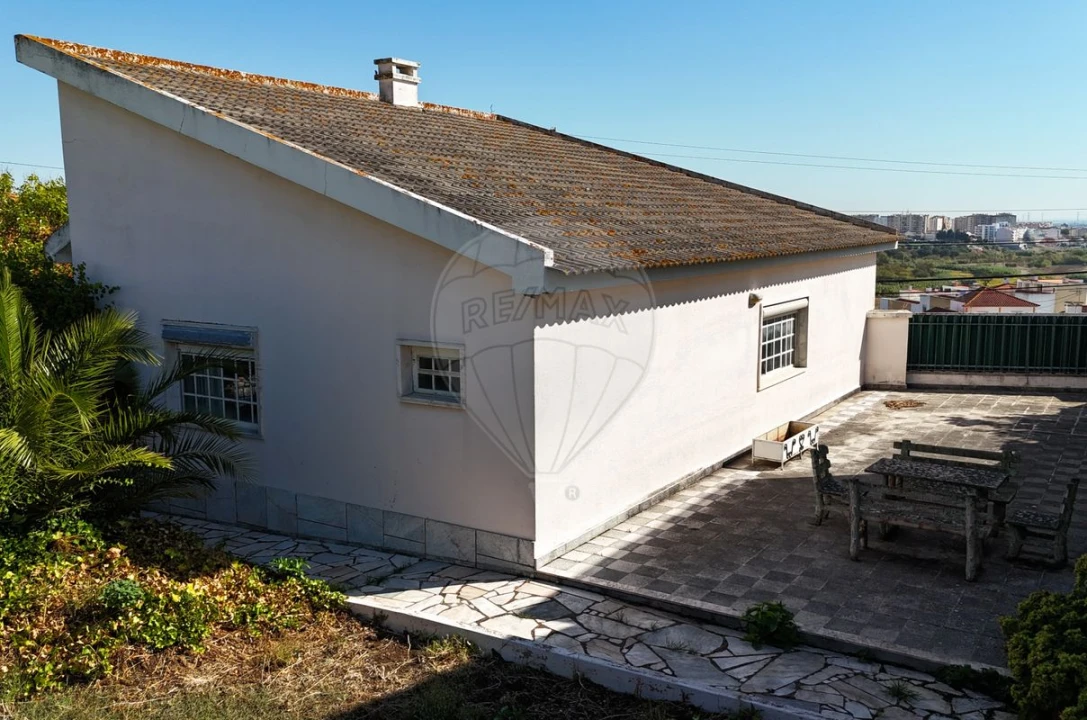 Moradia T6 para Venda em Carregado e Cadafais Foto 21