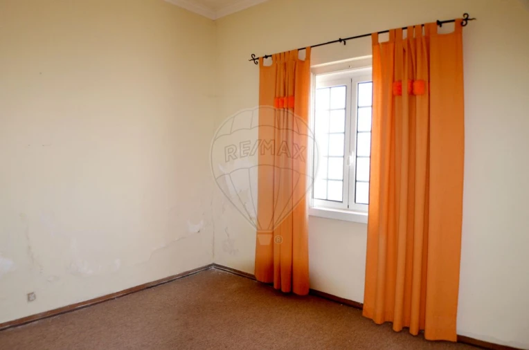 Moradia T6 para Venda em Carregado e Cadafais Foto 9