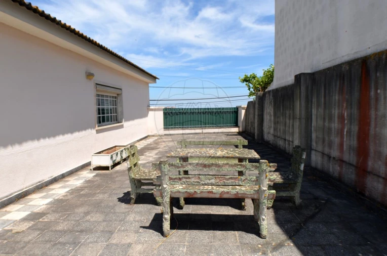 Moradia T6 para Venda em Carregado e Cadafais Foto 22