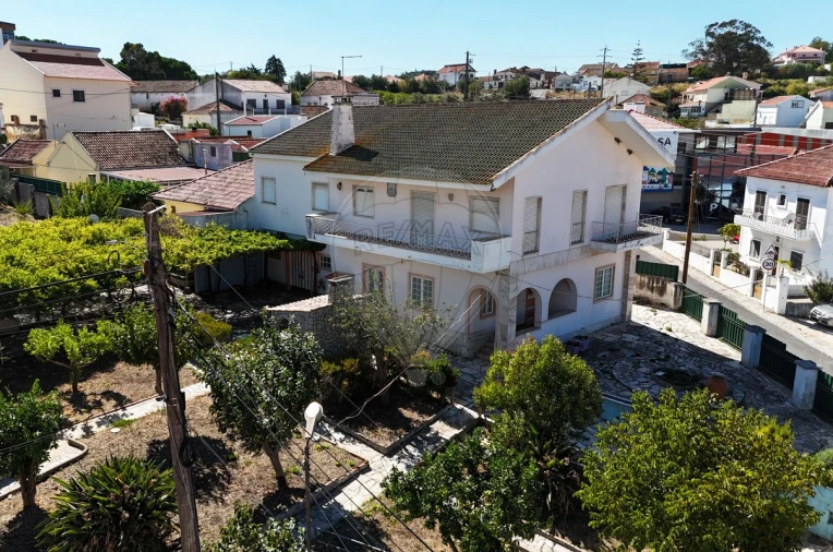 Moradia T6 para Venda em Carregado e Cadafais Foto 2