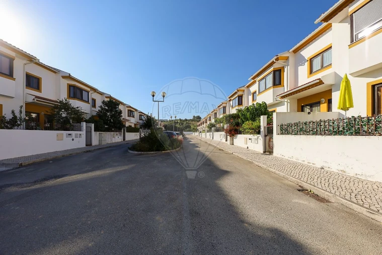 Moradia T4 para Venda em Alenquer (Santo Estêvão e Triana) Foto 32