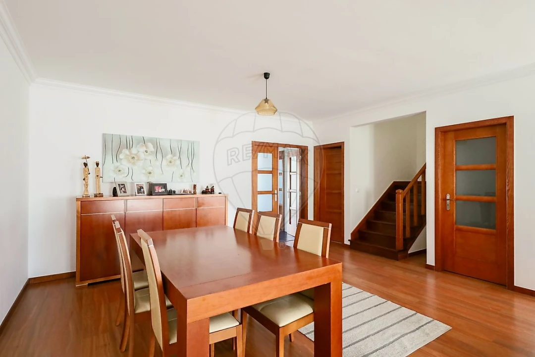 Moradia T4 para Venda em Alenquer (Santo Estêvão e Triana) Foto 7