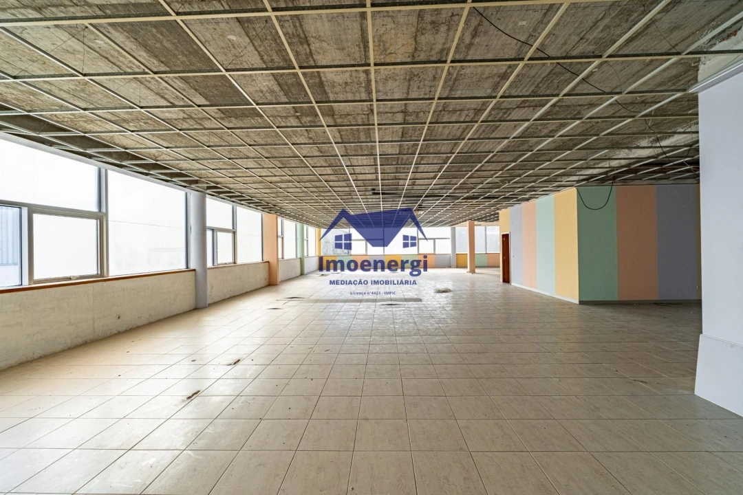 Armazém para Arrendamento em Fajozes Foto 14