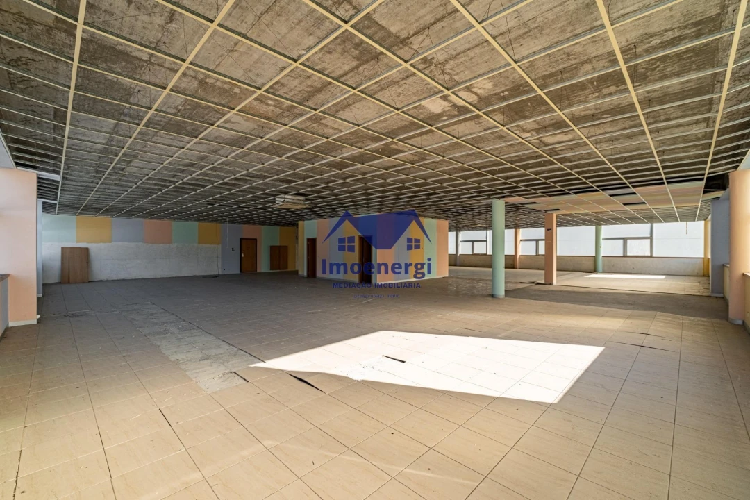 Armazém para Arrendamento em Fajozes Foto 18