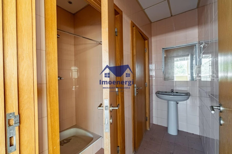 Armazém para Arrendamento em Fajozes Foto 21