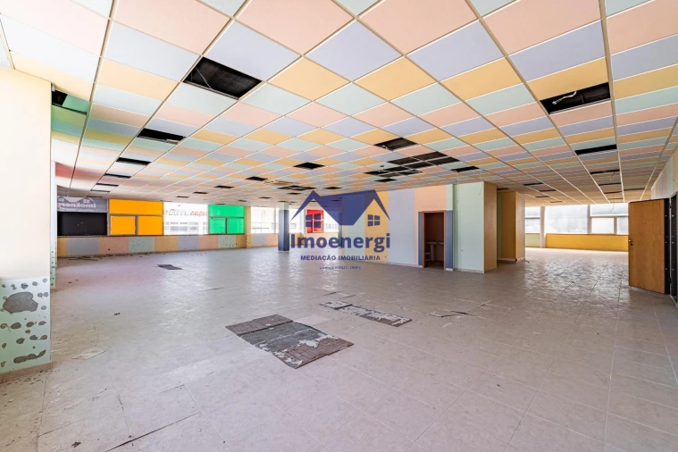 Armazém para Arrendamento em Fajozes Foto 7