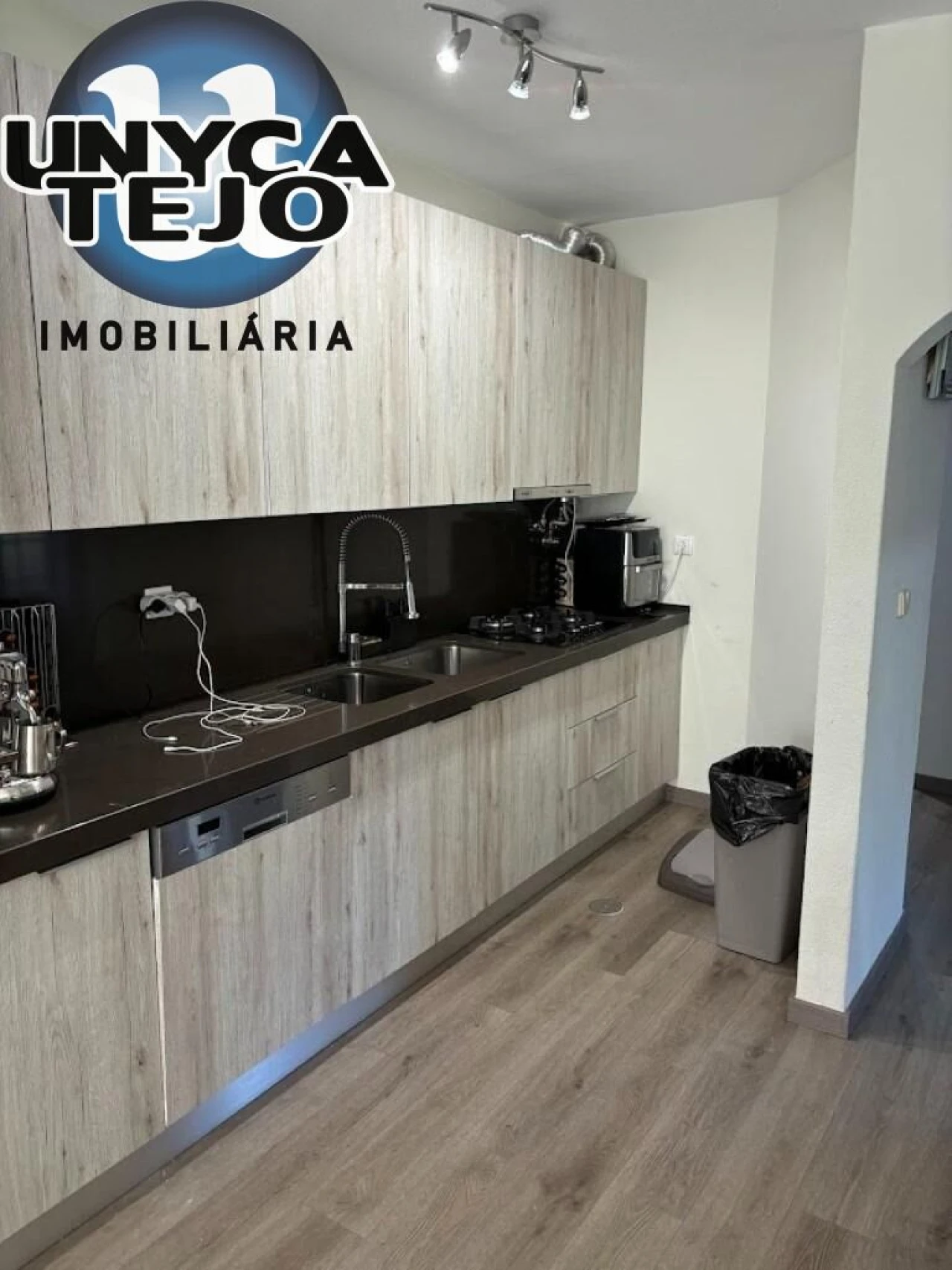 Moradia T3 para Venda em Carvalhal Foto 9