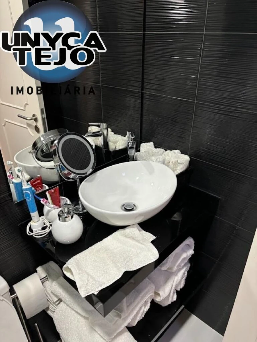 Moradia T3 para Venda em Carvalhal Foto 18