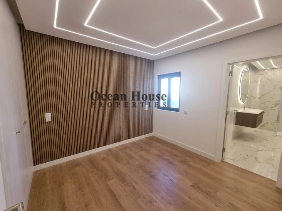Apartamento T2 para Venda em Quarteira Foto 12