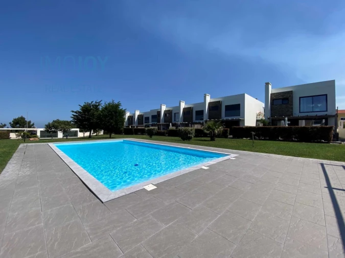 Moradia T3 para Venda em A dos Cunhados e Maceira