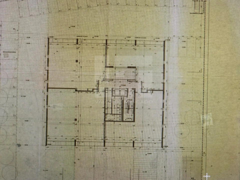 Prédio para Venda em Porto Salvo Foto 54