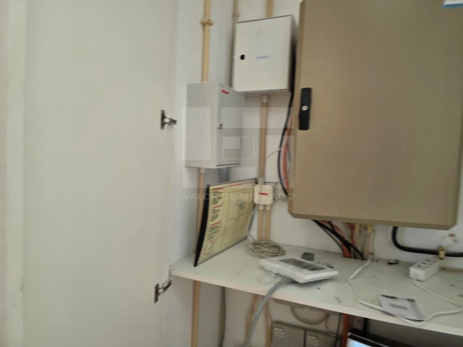 Prédio para Venda em Porto Salvo Foto 5