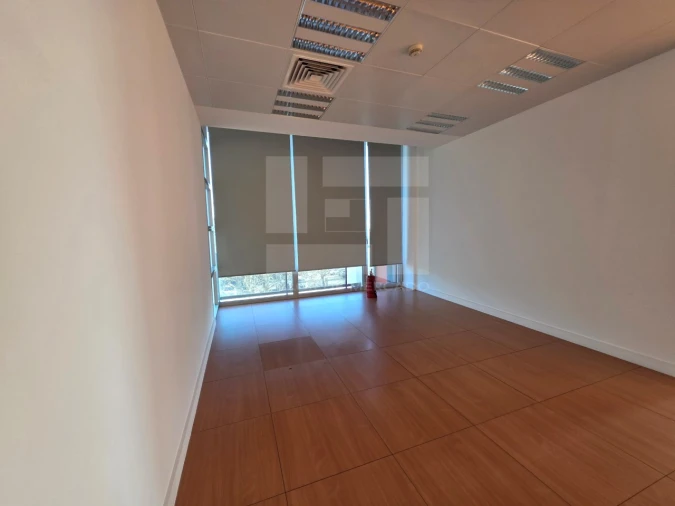 Prédio para Venda em Porto Salvo Foto 22