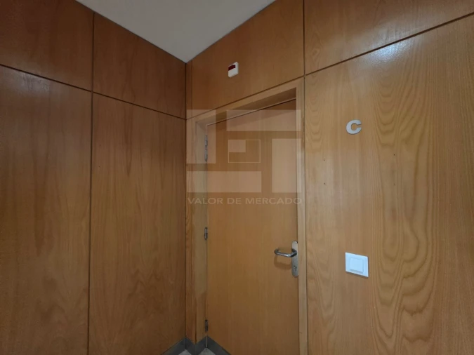 Prédio para Venda em Porto Salvo Foto 30