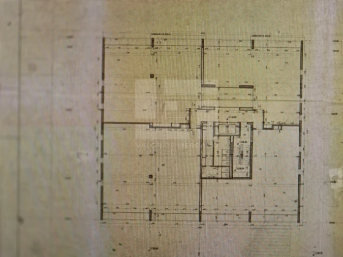 Prédio para Venda em Porto Salvo Foto 52