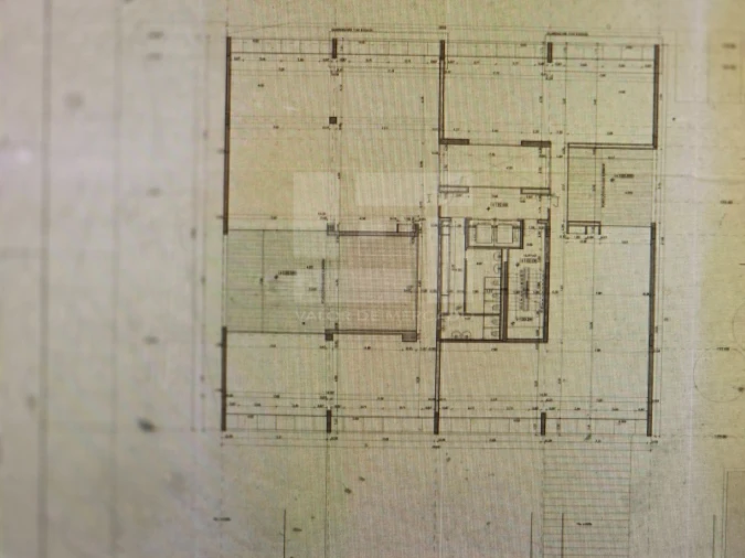 Prédio para Venda em Porto Salvo Foto 53