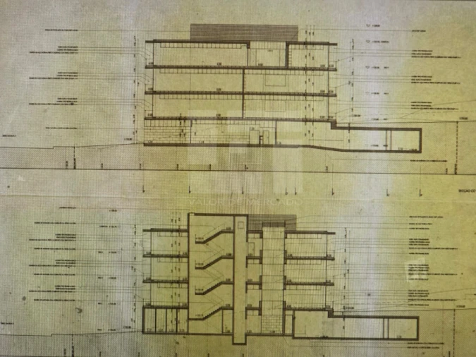 Prédio para Venda em Porto Salvo Foto 60