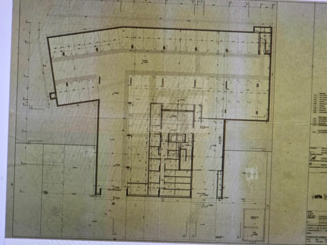 Prédio para Venda em Porto Salvo Foto 64