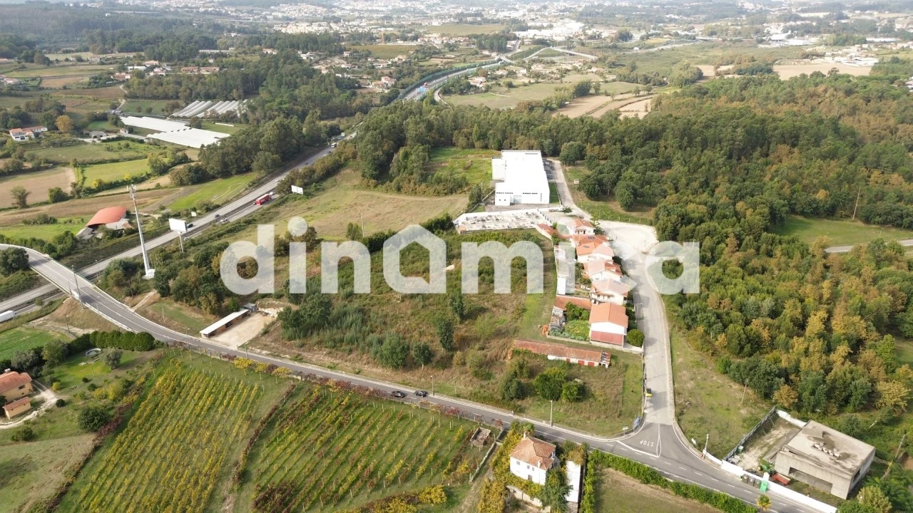 Terreno para Venda em Areias, Sequeirô, Lama e Palmeira Foto 4