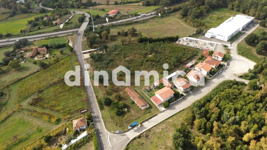 Terreno para Venda em Areias, Sequeirô, Lama e Palmeira Foto 2