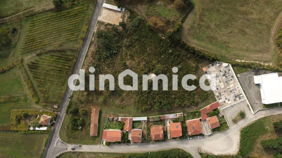 Terreno para Venda em Areias, Sequeirô, Lama e Palmeira Foto 3