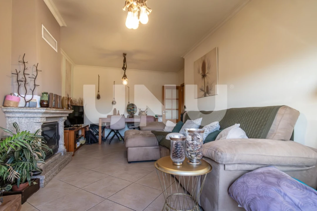 Apartamento T2 para Venda em Tortosendo Foto 2