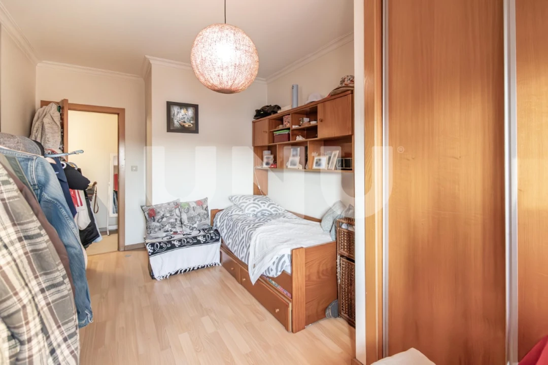 Apartamento T2 para Venda em Tortosendo Foto 7