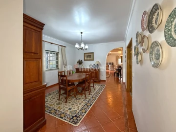 Moradia T4 para Venda em Nossa Sra de Fatima
