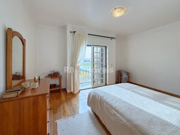 Moradia T4 para Venda em Nossa Sra de Fatima