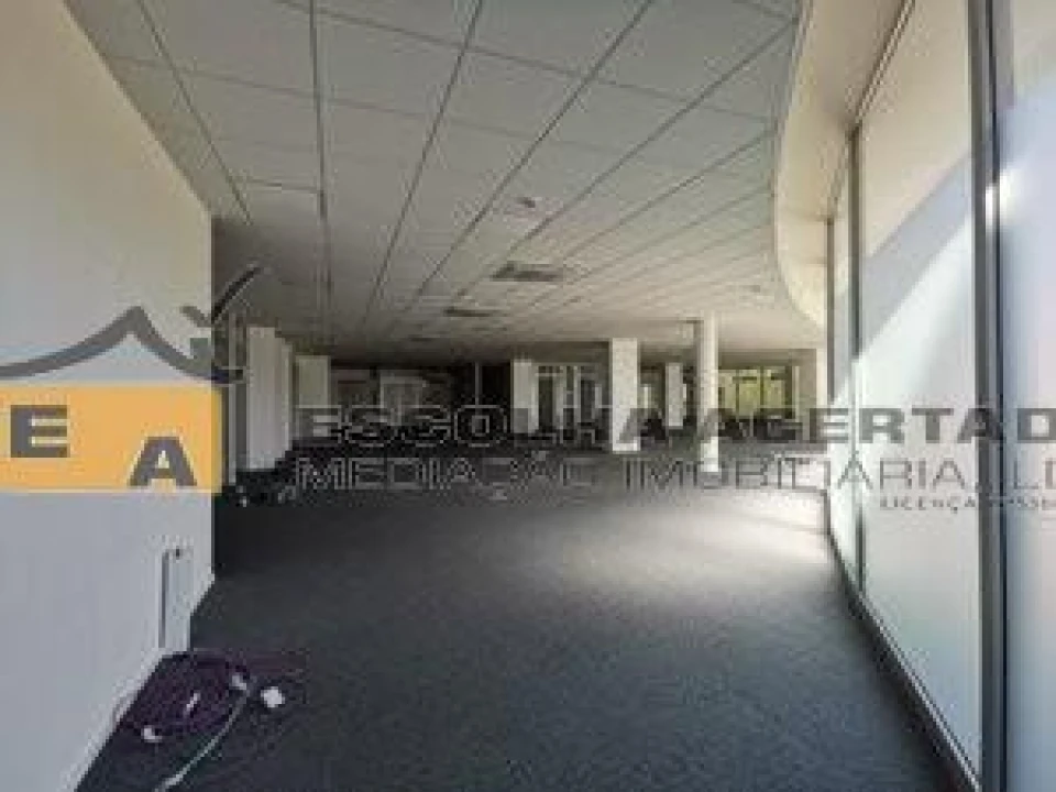 Escritório para Arrendamento em Cidade da Maia Foto 7