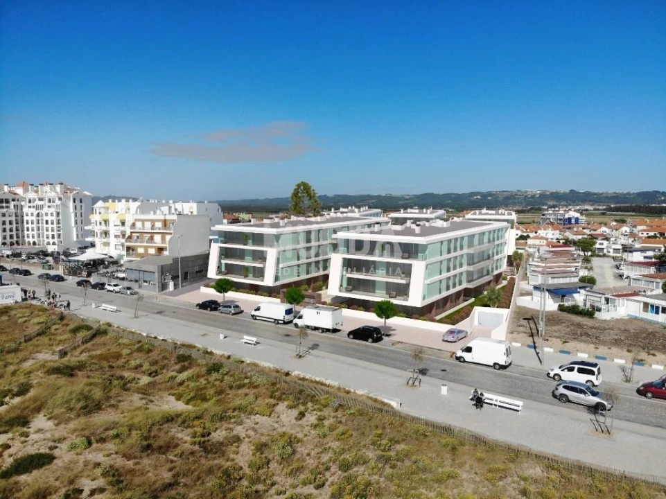 Apartamento T2 para Venda em São Martinho do Porto Foto 2