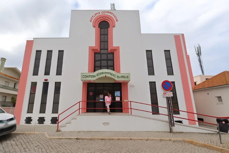 Loja para Venda em Charneca de Caparica e Sobreda Foto 1