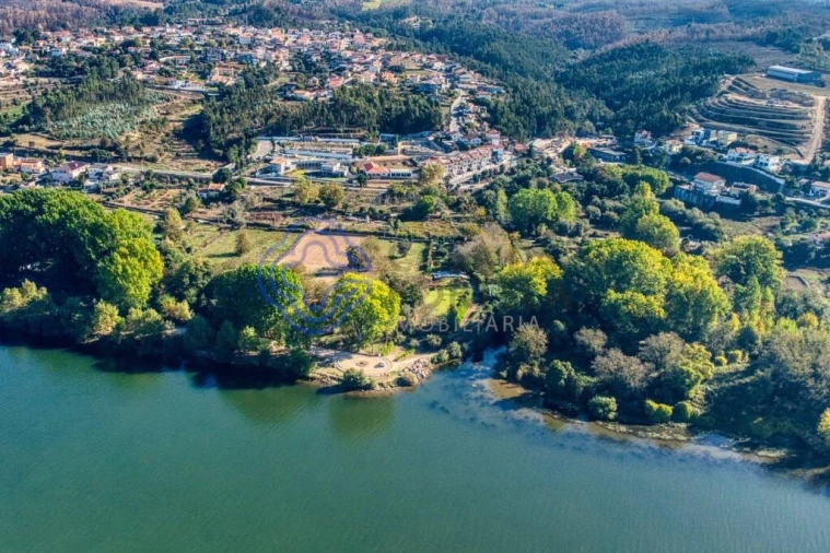 Moradia T6 para Venda em Melres e Medas Foto 1