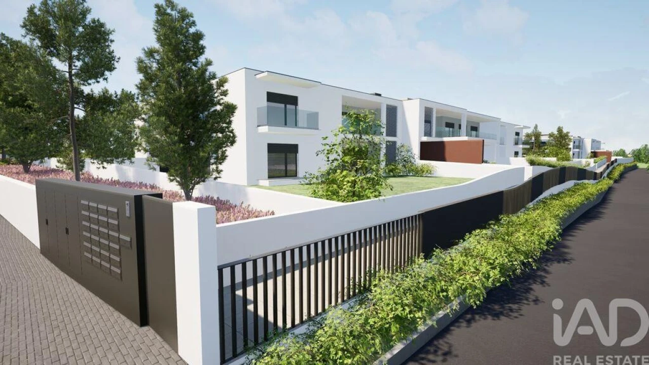 Apartamento T3 para Venda em Parceiros e Azoia Foto 19