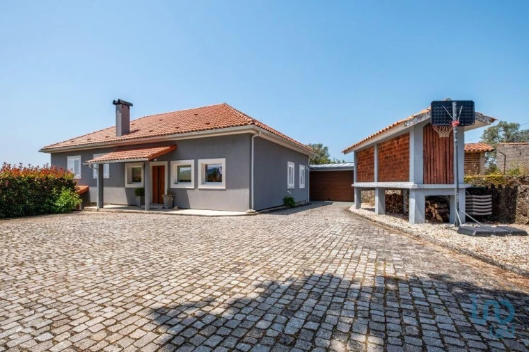 Moradia T7 para Venda em Cambeses Foto 3