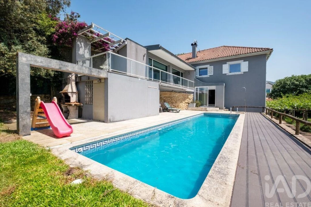 Moradia T7 para Venda em Cambeses Foto 16