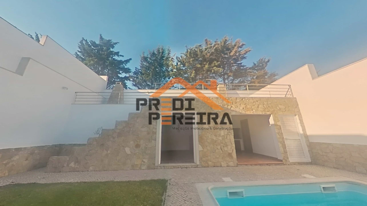 Moradia T5 para Venda em Ramada e Caneças Foto 21